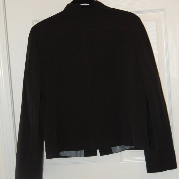 The Limited Stretch Women's Black Zipper Jacket W/ Side Pockets Size M - Picture 6 of 9